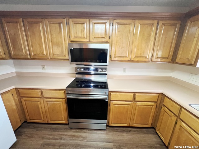 304 Thetford Property Photo 8