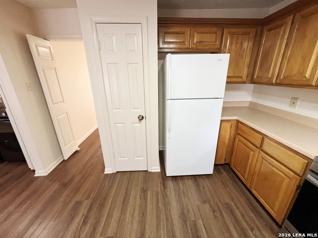 304 Thetford Property Photo 9