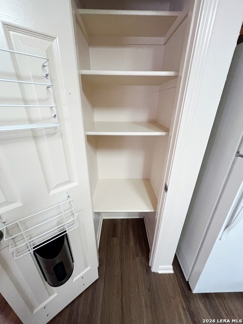 304 Thetford Property Photo 10