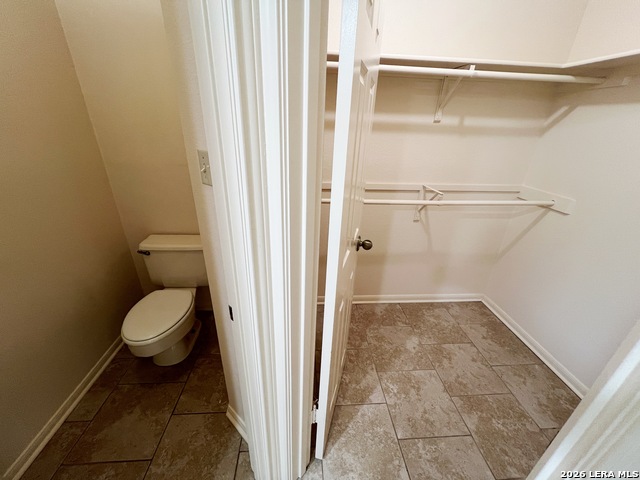 304 Thetford Property Photo 29
