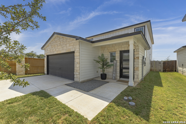 10919 Apple Dumpling Grv Property Photo 2