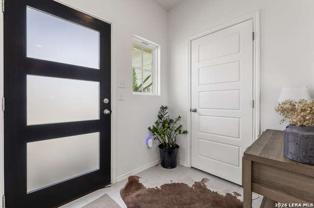10919 Apple Dumpling Grv Property Photo 4