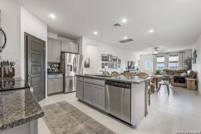 10919 Apple Dumpling Grv Property Photo 6