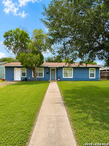 1015 E Randall Property Photo 1