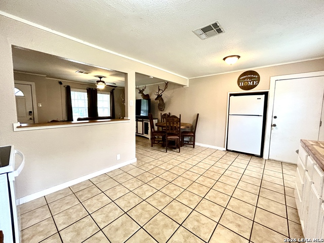 1015 E Randall Property Photo 12