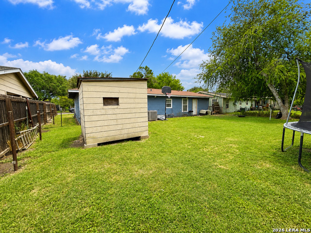 1015 E Randall Property Photo 31