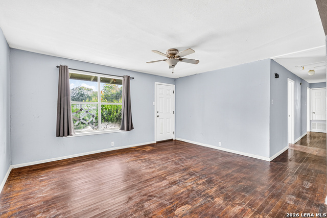425 Riley Property Photo 4
