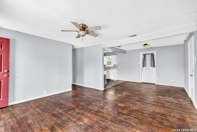 425 Riley Property Photo 6