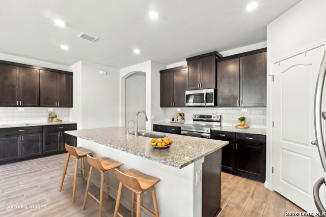 426 Axis Property Photo 9