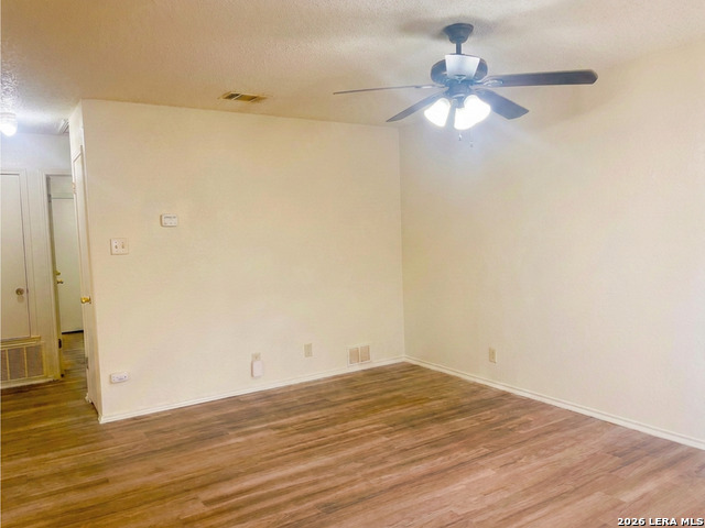 8873 Meadow Trace St Property Photo 4