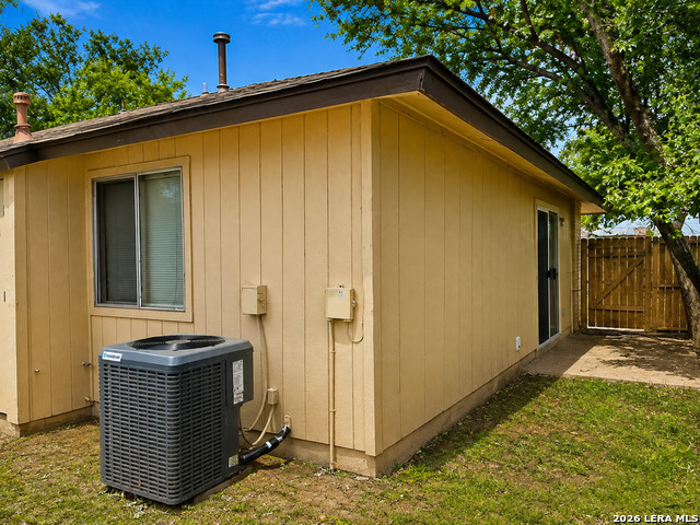 8873 Meadow Trace St Property Photo 11