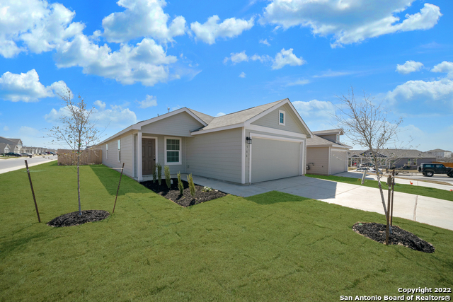 566 Filibusters Trail Property Photo 3