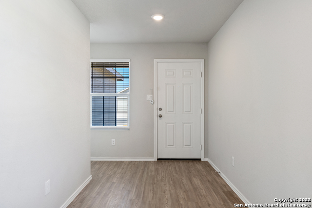 566 Filibusters Trail Property Photo 5