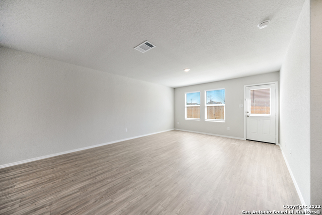 566 Filibusters Trail Property Photo 7