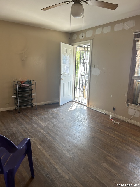 1735 W Olmos Dr Property Photo 5