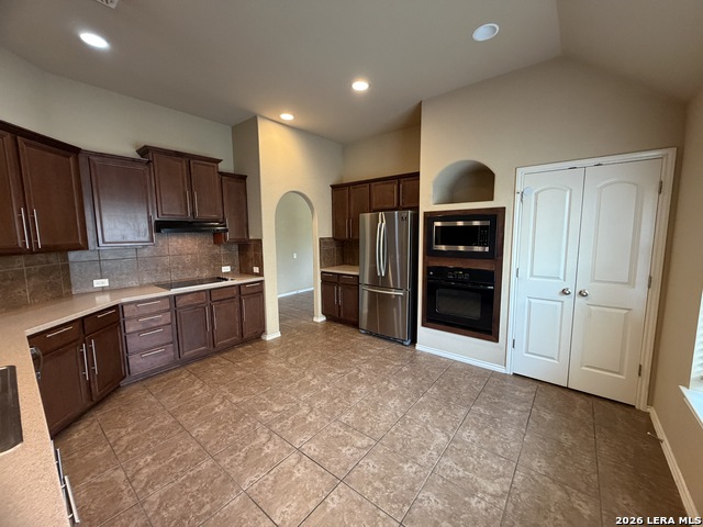 27039 Trinity Bnd Property Photo 5