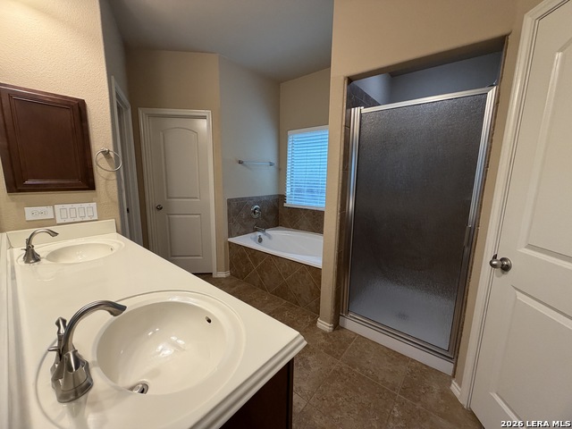 27039 Trinity Bnd Property Photo 10