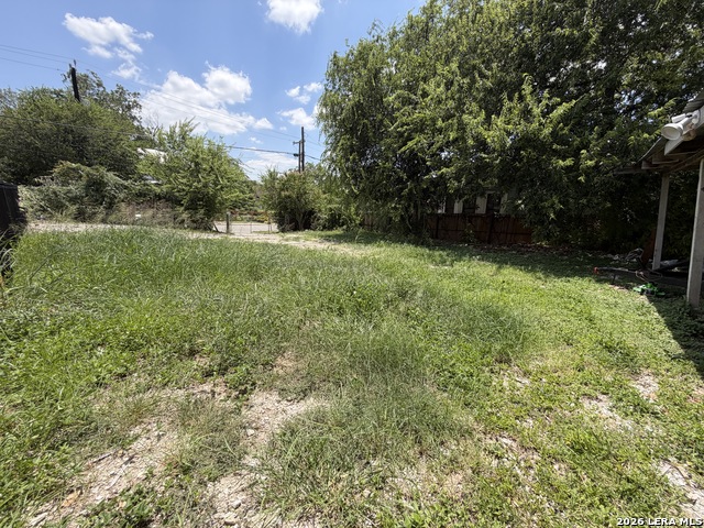 1133 E Crockett St Property Photo 7