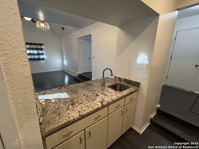 9215 Powhatan Dr Property Photo 8
