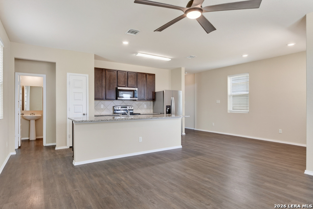 10610 Green Lake Dr Property Photo 3