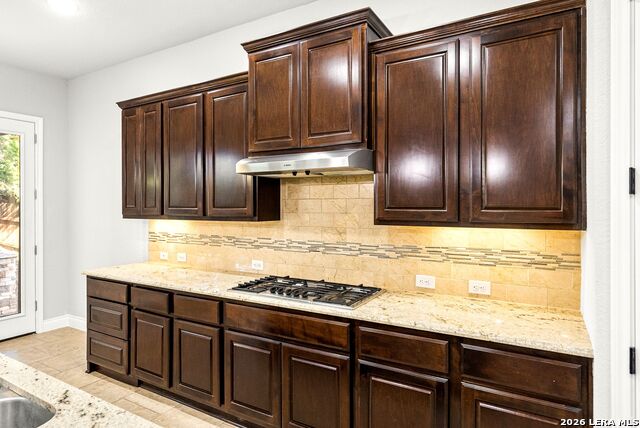 25207 Estancia Cir, Property Photo 12