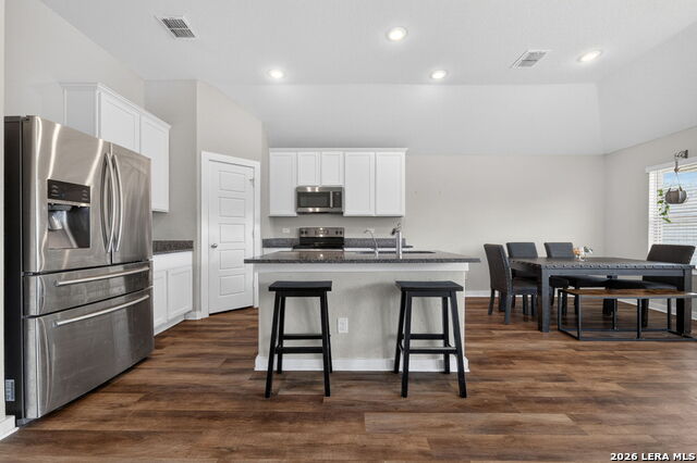6907 Emerald Vly Property Photo 4