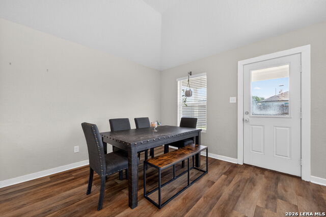6907 Emerald Vly Property Photo 7
