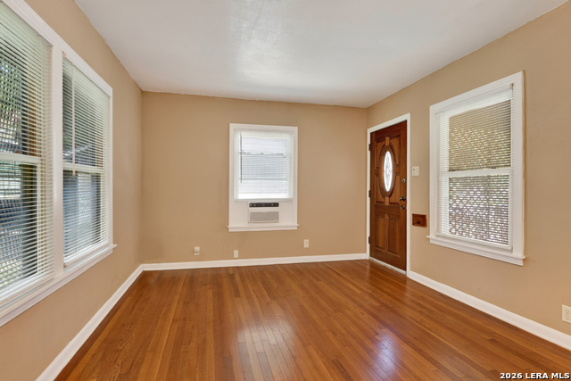 1322 W Malone Property Photo 3