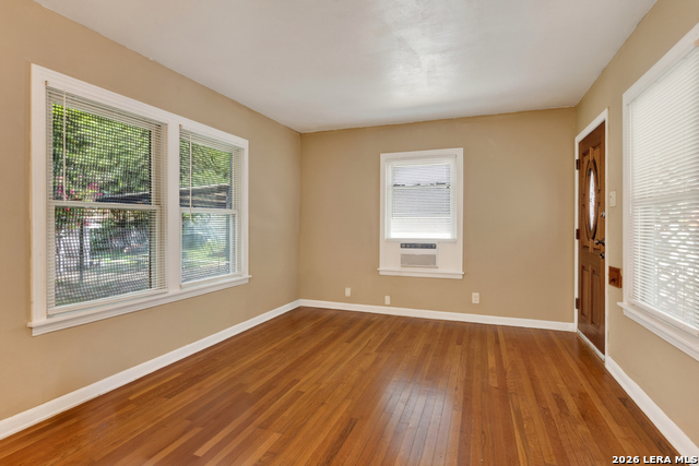 1322 W Malone Property Photo 5