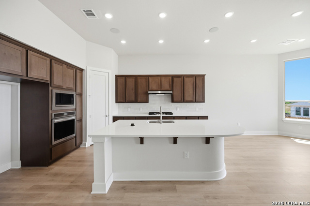 1106 Neria Loop Property Photo 6