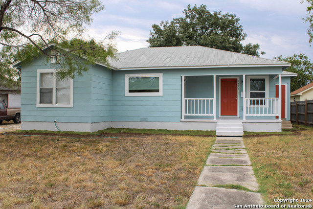 1475 CONTOUR DR Property Photo 1