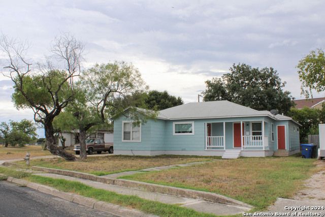 1475 Contour Dr Property Photo 4