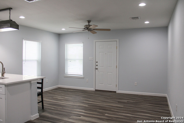 1475 Contour Dr Property Photo 5