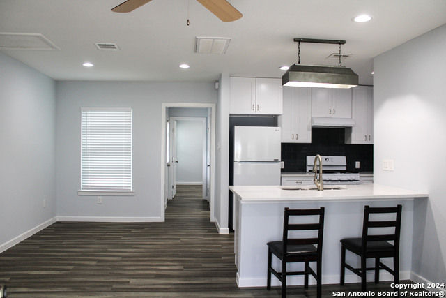 1475 Contour Dr Property Photo 8