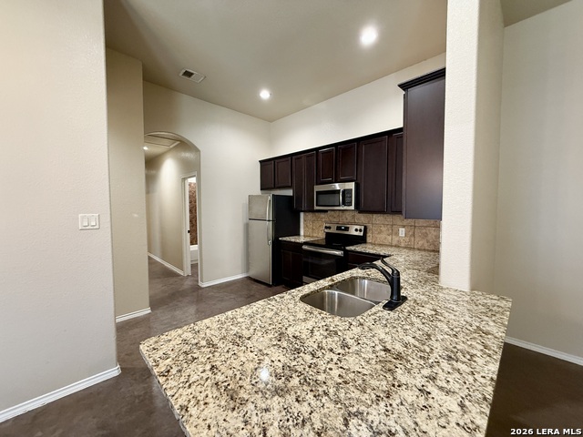 424 Jack Rabbit Ln Property Photo 5