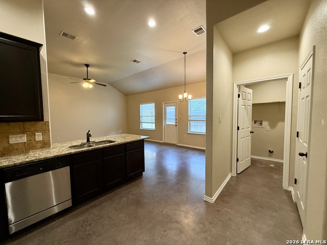 424 Jack Rabbit Ln Property Photo 7