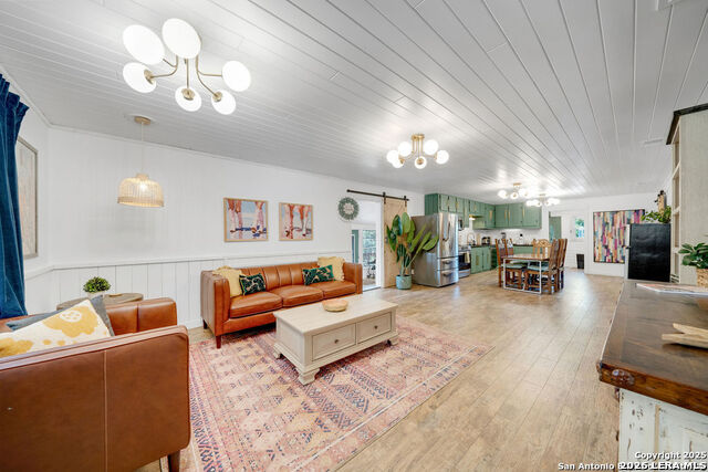690 Windrush Property Photo 6