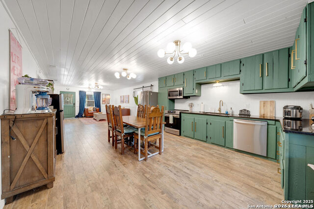 690 Windrush Property Photo 10