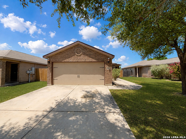 6121 Luckey Run Property Photo 1