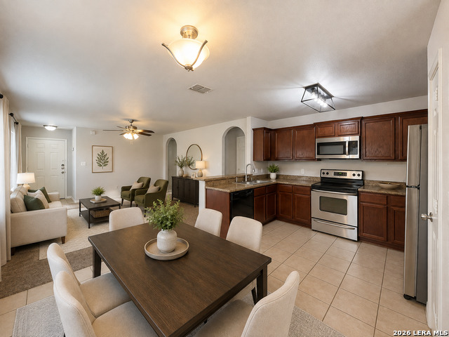 6121 Luckey Run Property Photo 3
