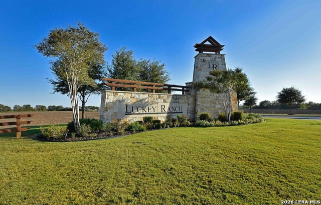 6121 Luckey Run Property Photo 33