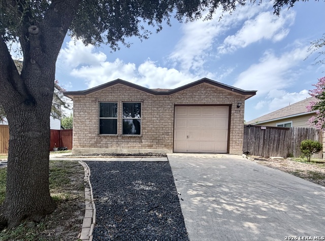 739 Inks Farm Property Photo 1