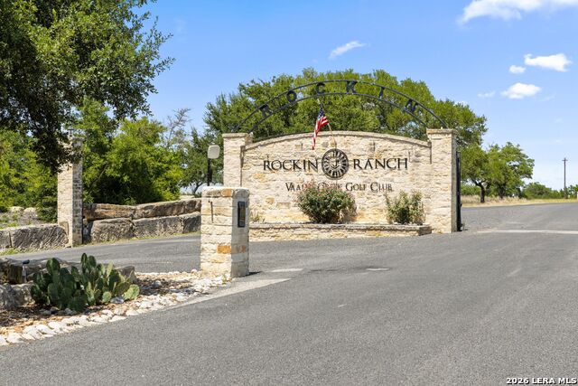 223 Peter Kleid Loop Property Photo 17