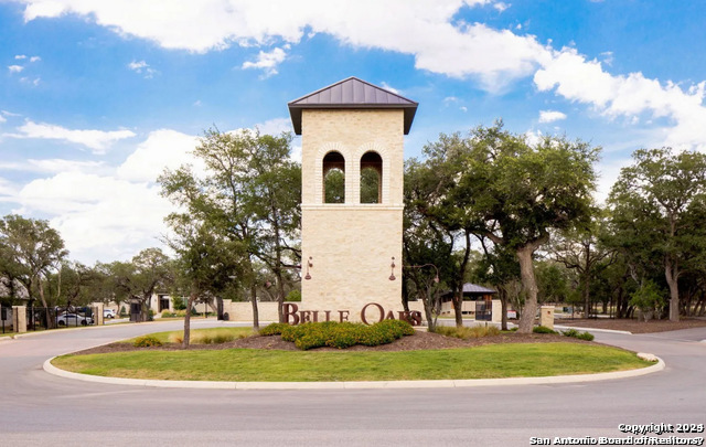 950 Belle Oaks Blvd Property Photo 4
