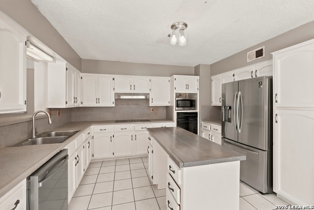8923 Melinda Ct Property Photo 5