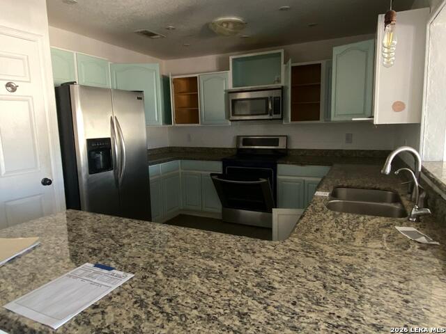 346 Falcon Property Photo 4