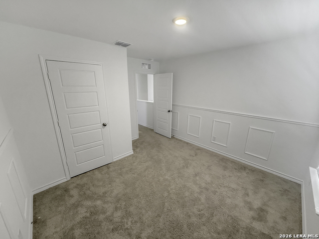 819 Bluegrass Pt Property Photo 3