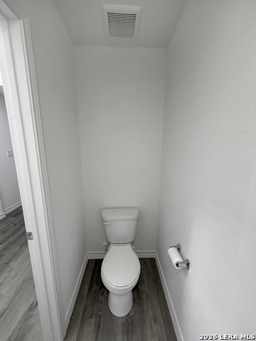 819 Bluegrass Pt Property Photo 13