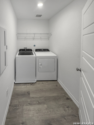 819 Bluegrass Pt Property Photo 16