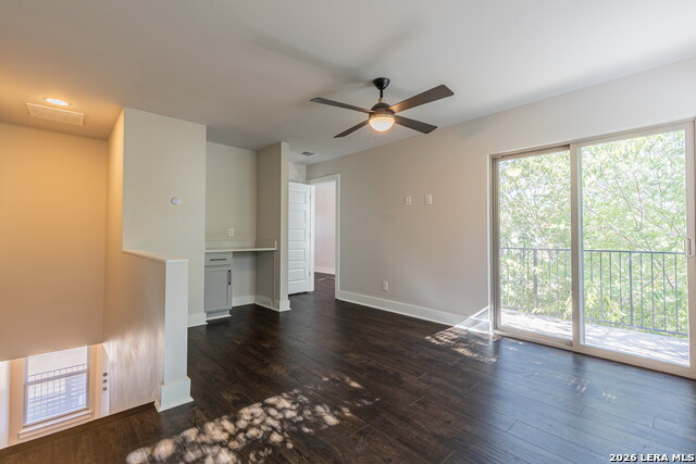 130 Rose Ln Property Photo 8